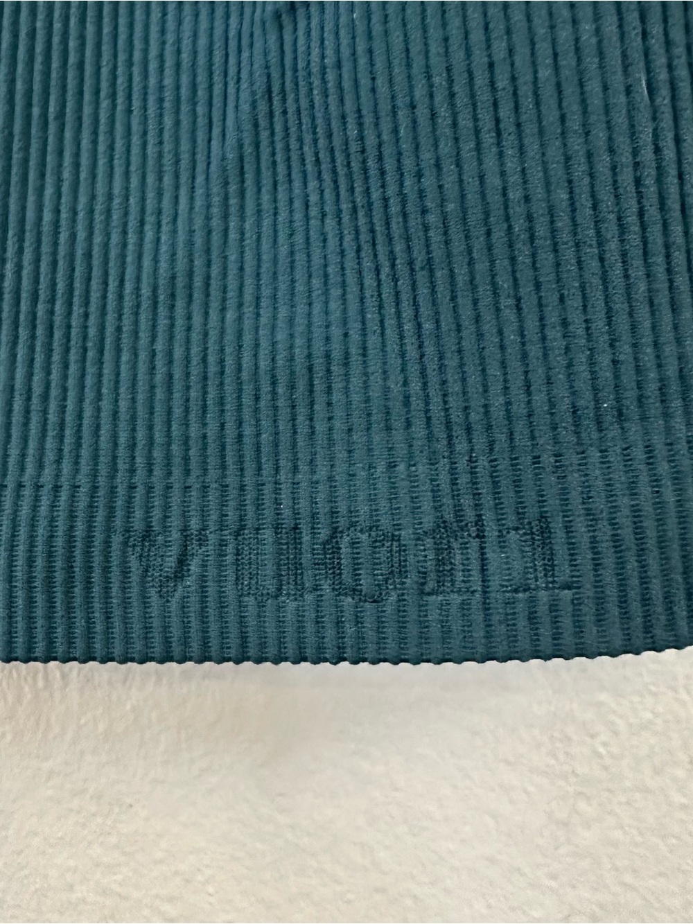 Vuori Simplicity Halter Ribbed Top in Beryl Size XS - Picture 6 of 10
